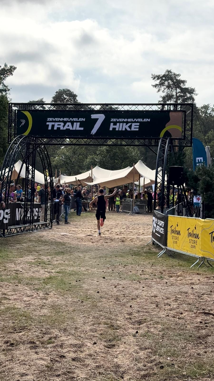 Roel richting de finish
